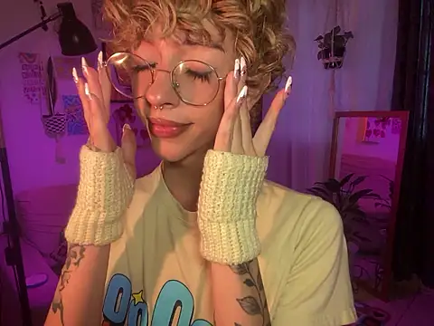 lyamthommpson online show from 03/16/26, 08:57