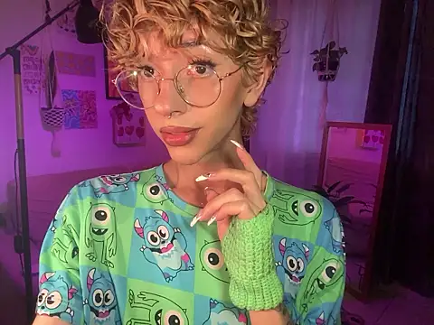 lyamthommpson online show from 03/17/26, 08:34