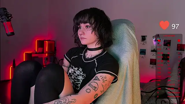 deadlysweet online show from 02/24/25, 12:09