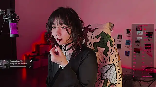 deadlysweet online show from 11/23/25, 01:05