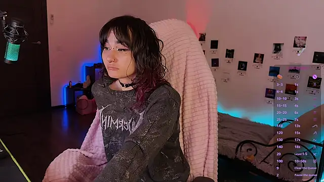 deadlysweet online show from 04/25/26, 05:32