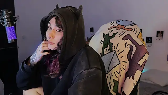 Snapshot of deadlysweet chatting on 05/10/26, 10:59 deadlysweet online show from 05/10/26, 10:59