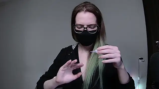 Snapshot of amber_candyfloss chatting on 12/21/24, 08:32 amber candyfloss online show from 12/21/24, 08:32