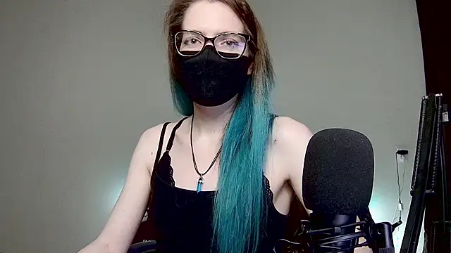 Snapshot of amber_candyfloss chatting on 01/01/25, 12:32 amber candyfloss online show from 01/01/25, 12:32