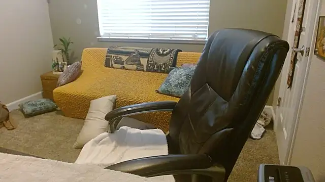 musclebearnips online show from 09/17/25, 06:31