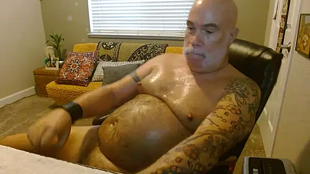 musclebearnips online show from 11/02/25, 07:38