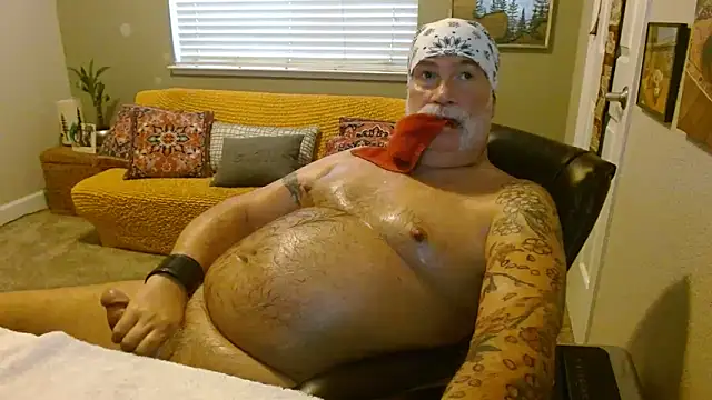 musclebearnips online show from 11/21/25, 07:45