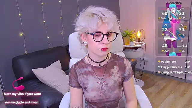 Snapshot of _Moonlight_t chatting on 02/01/25, 12:05 Moonlight t online show from 02/01/25, 12:05