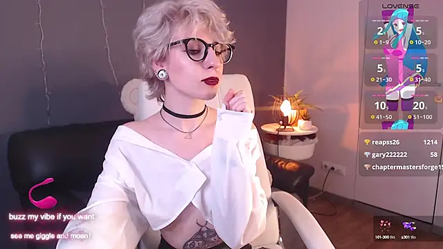 Snapshot of _Moonlight_t chatting on 02/13/25, 11:50 Moonlight t online show from 02/13/25, 11:50