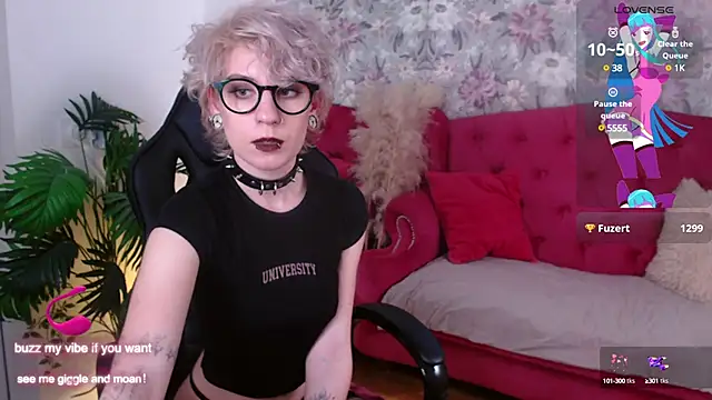 Snapshot of _Moonlight_t chatting on 02/27/25, 11:20 Moonlight t online show from 02/27/25, 11:20