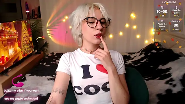 Snapshot of _Moonlight_t chatting on 12/03/25, 08:56 Moonlight t online show from 12/03/25, 08:56