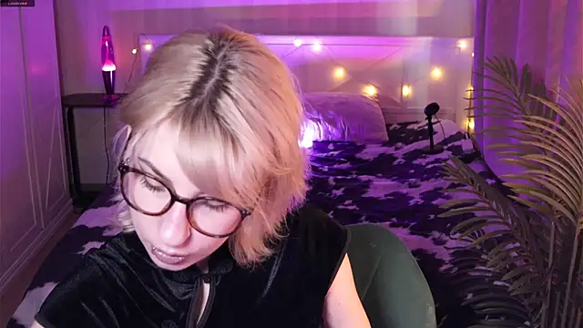  Moonlight t online show from 04/08/26, 07:52