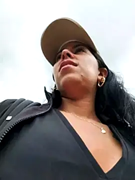 Emily Wane online show from 04/18/26, 07:58