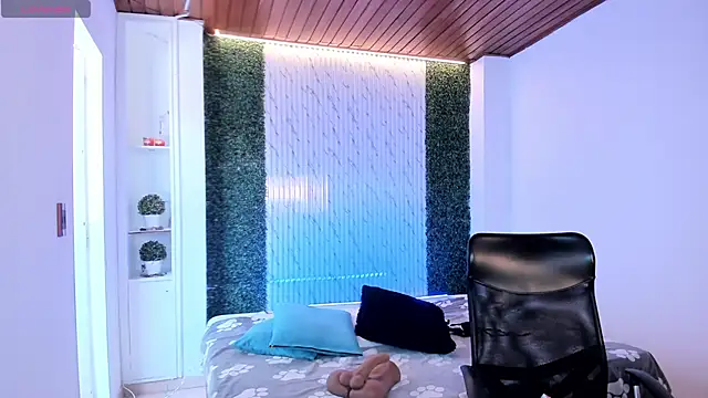 victoria mooree online show from 03/09/26, 04:22