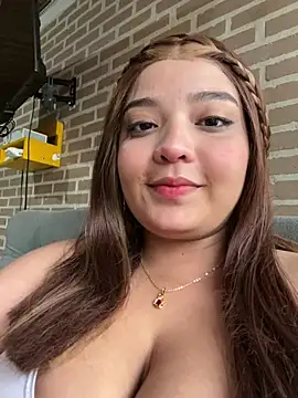 CharlotteMillers online show from 01/01/25, 09:31