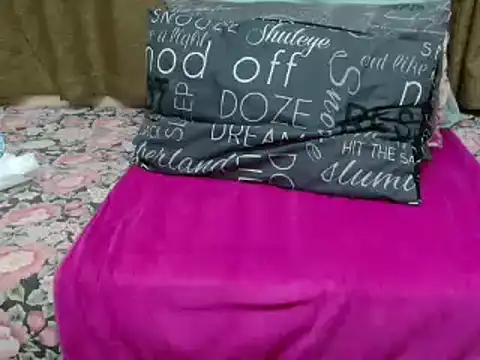 Snapshot of NaughtyFlower88 chatting on 12/11/24, 10:47 NaughtyFlower88 online show from 12/11/24, 10:47