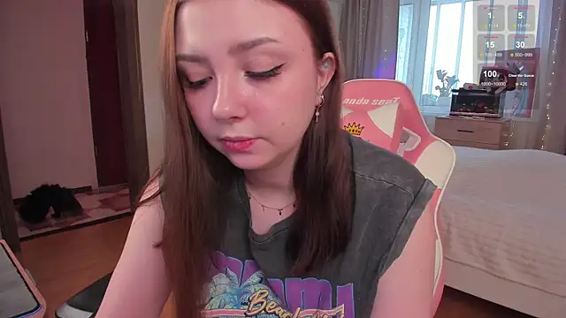 Snapshot of elisejays chatting on 01/18/25, 10:06 elisejays online show from 01/18/25, 10:06