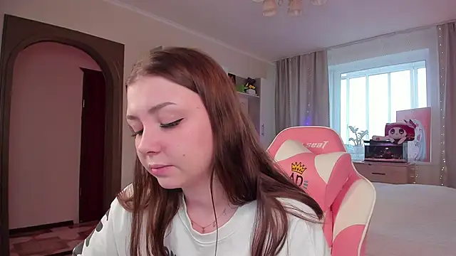 Snapshot of elisejays chatting on 01/25/25, 10:29 elisejays online show from 01/25/25, 10:29