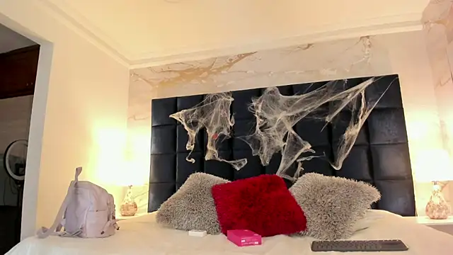 EVELIN MASON online show from 10/04/25, 07:56