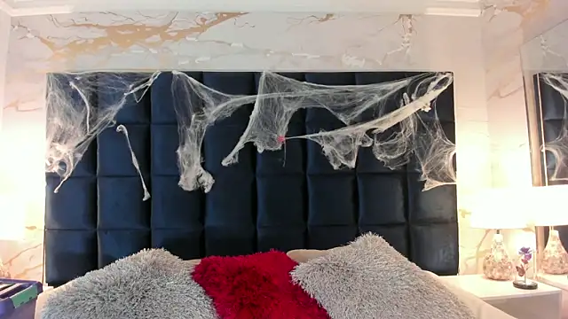 EVELIN MASON online show from 10/19/25, 07:47