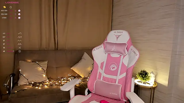 AnnikaAllison online show from 03/19/25, 03:08