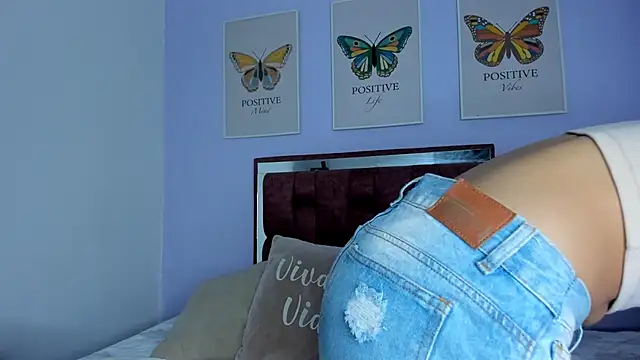 Snapshot of amysc chatting on 01/26/25, 01:04 amysc online show from 01/26/25, 01:04