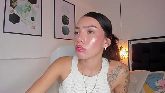 Snapshot of amysc chatting on 11/18/25, 02:54 amysc online show from 11/18/25, 02:54