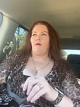 Snapshot of fatfabulous1981 chatting on 10/18/25, 09:04 fatfabulous1981 online show from 10/18/25, 09:04