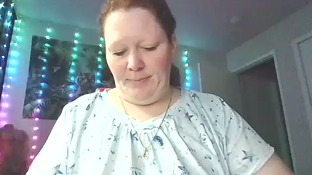 Snapshot of fatfabulous1981 chatting on 11/13/25, 08:52 fatfabulous1981 online show from 11/13/25, 08:52