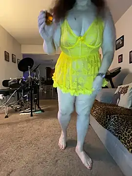 Snapshot of fatfabulous1981 chatting on 02/17/26, 12:29 fatfabulous1981 online show from 02/17/26, 12:29