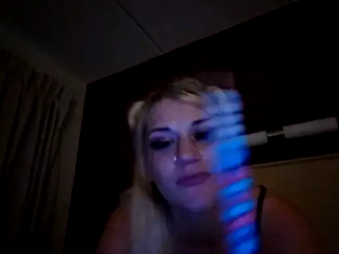 SexxxiLexiiii online show from 12/15/25, 09:24