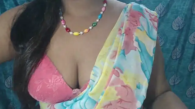 Sophia your online show from 02/28/25, 04:21