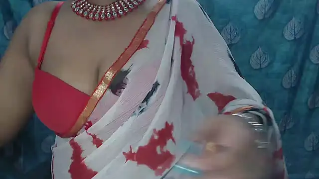 Sophia your online show from 03/04/25, 04:27