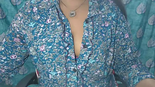 Sophia your online show from 03/07/25, 04:46