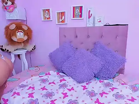 milf bigass  online show from 04/23/26, 12:51