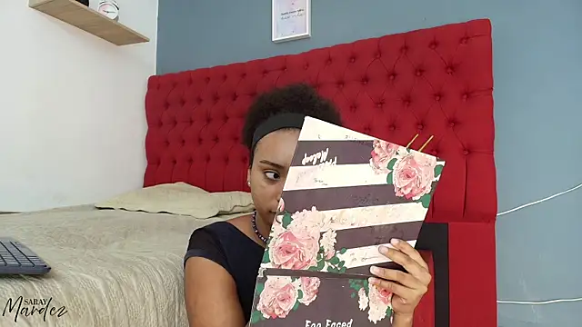saray mardez online show from 09/18/25, 12:07
