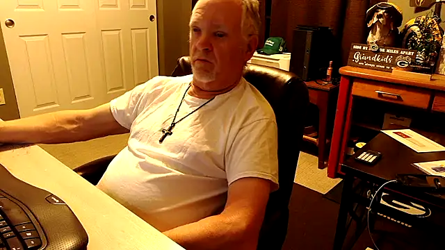 Snapshot of nobledad chatting on 10/13/25, 10:48 nobledad online show from 10/13/25, 10:48