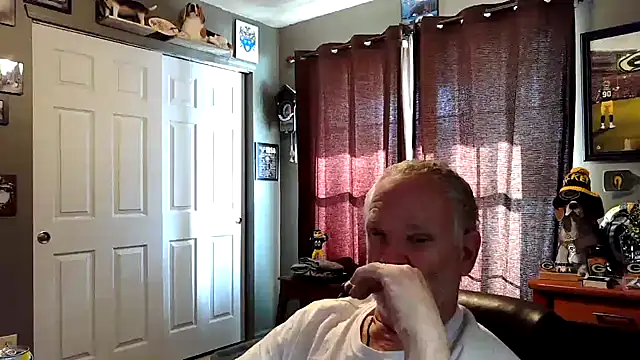 Snapshot of nobledad chatting on 12/17/25, 07:42 nobledad online show from 12/17/25, 07:42