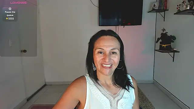 Snapshot of lollita_23_ chatting on 01/15/25, 10:13 lollita 23 online show from 01/15/25, 10:13