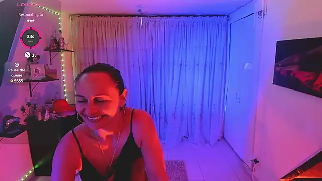 Snapshot of lollita_23_ chatting on 02/14/25, 10:47 lollita 23 online show from 02/14/25, 10:47