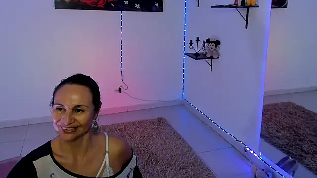 Snapshot of lollita_23_ chatting on 02/25/25, 07:25 lollita 23 online show from 02/25/25, 07:25