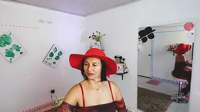 Snapshot of lollita_23_ chatting on 09/24/25, 08:23 lollita 23 online show from 09/24/25, 08:23