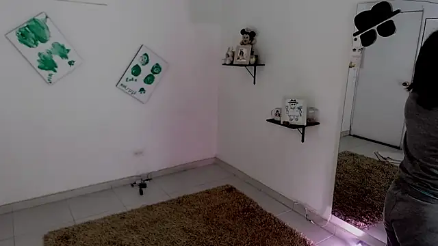 Snapshot of lollita_23_ chatting on 10/26/25, 01:50 lollita 23 online show from 10/26/25, 01:50