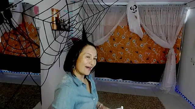 Snapshot of lollita_23_ chatting on 10/28/25, 05:59 lollita 23 online show from 10/28/25, 05:59