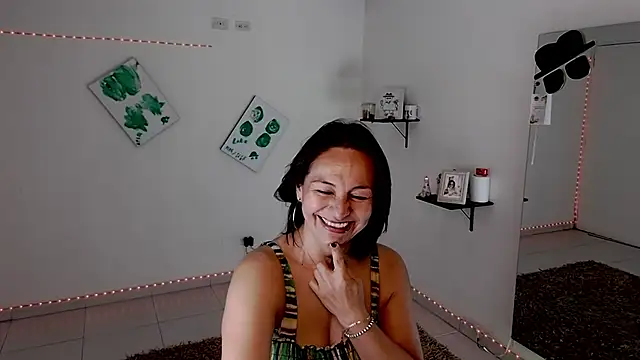 Snapshot of lollita_23_ chatting on 11/16/25, 07:19 lollita 23 online show from 11/16/25, 07:19