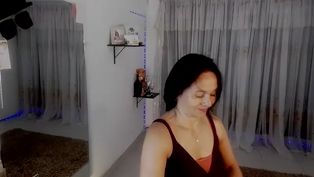 Snapshot of lollita_23_ chatting on 11/18/25, 08:24 lollita 23 online show from 11/18/25, 08:24