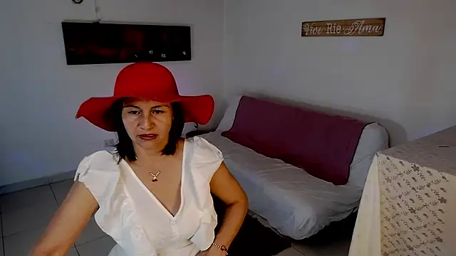 Snapshot of lollita_23_ chatting on 11/28/25, 07:49 lollita 23 online show from 11/28/25, 07:49