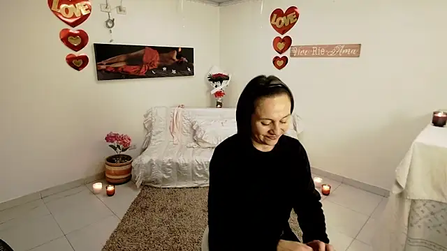 lollita 23  online show from 04/08/26, 07:47