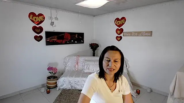 lollita 23  online show from 04/16/26, 07:14