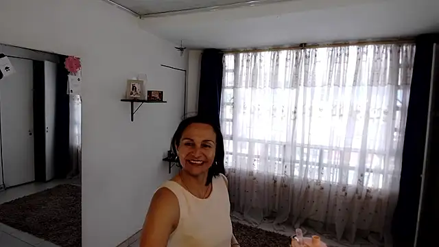 Snapshot of lollita_23_ chatting on 05/20/26, 08:04 lollita 23 online show from 05/20/26, 08:04
